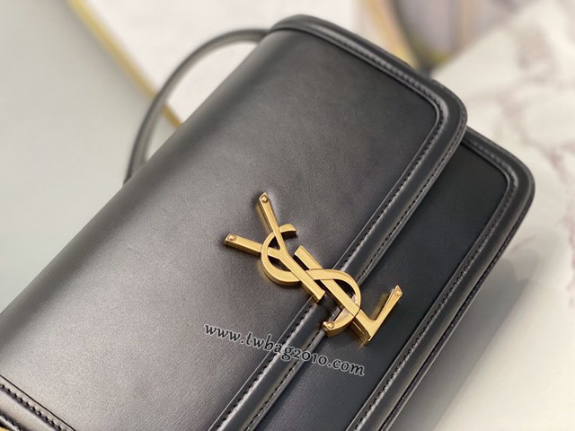 YSL专柜款女包 聖羅蘭經典款MONOGRAM金屬旋扣大號郵差包 YSL肩背斜挎包 634305  jjh1087
